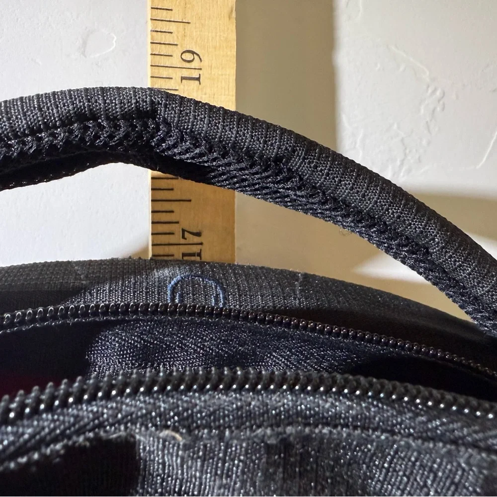 SWISS GEAR Airflow BACKPACK laptop compartment black‎ with red interior unisex
